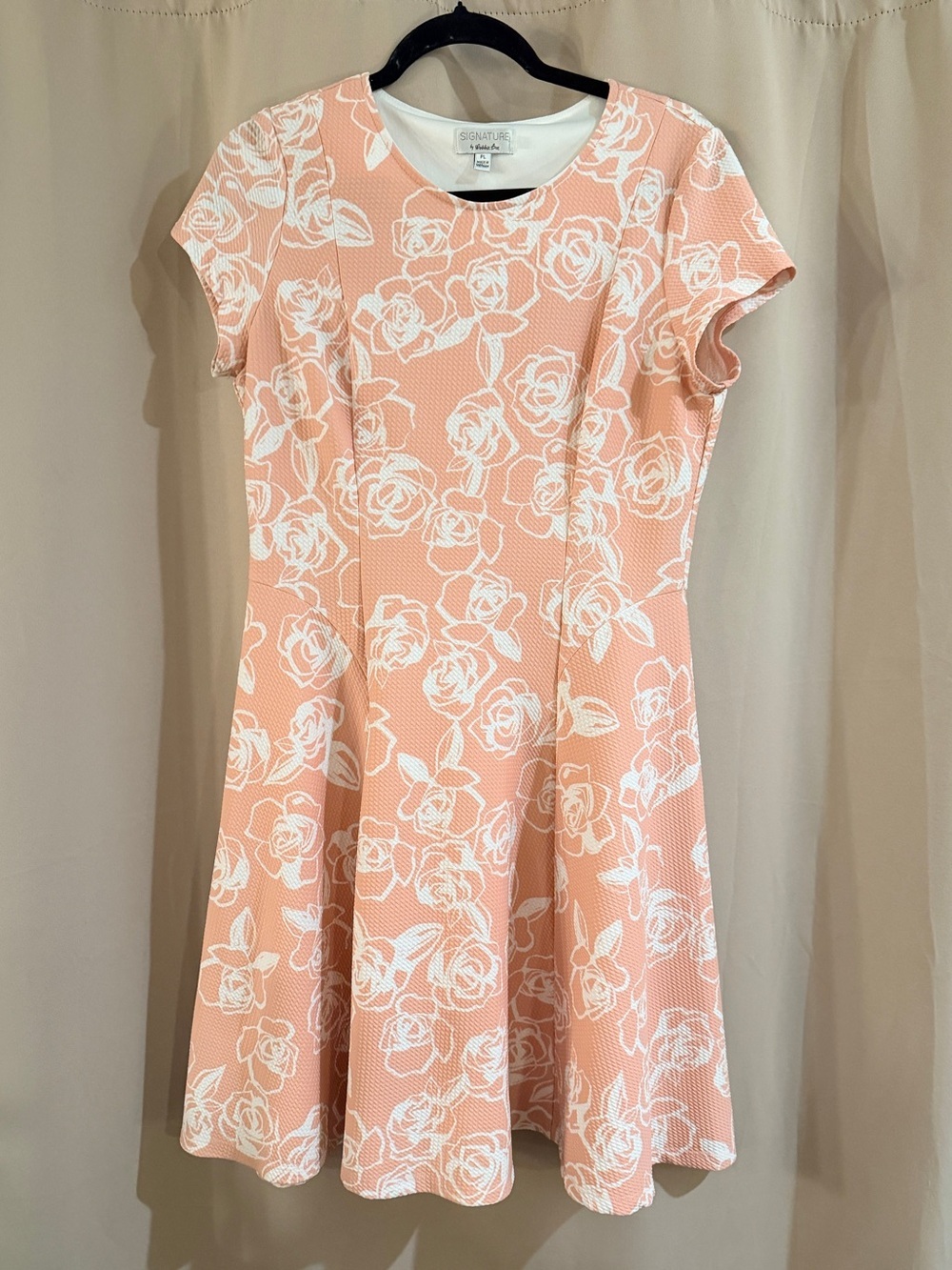 Robbie Bee Peach and White Floral Fit-and-Flare Mini Dress